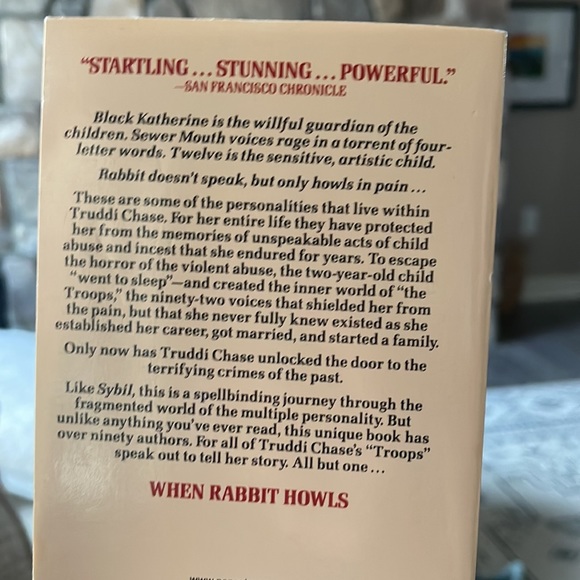 When Rabbit Howls Used Book great condition - Picture 2 of 4